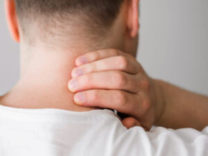 Causes of Neck Pain & Its Treatment