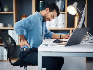 Read more about the article Ayurvedic Therapy for Back Pain from Sitting: Natural Relief for Desk Workers